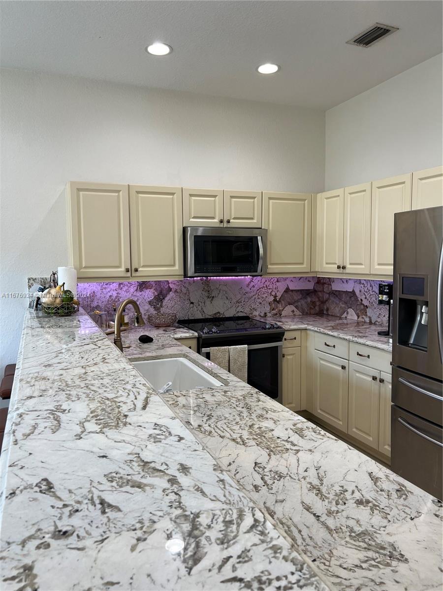 MEADOW PINES - Residential