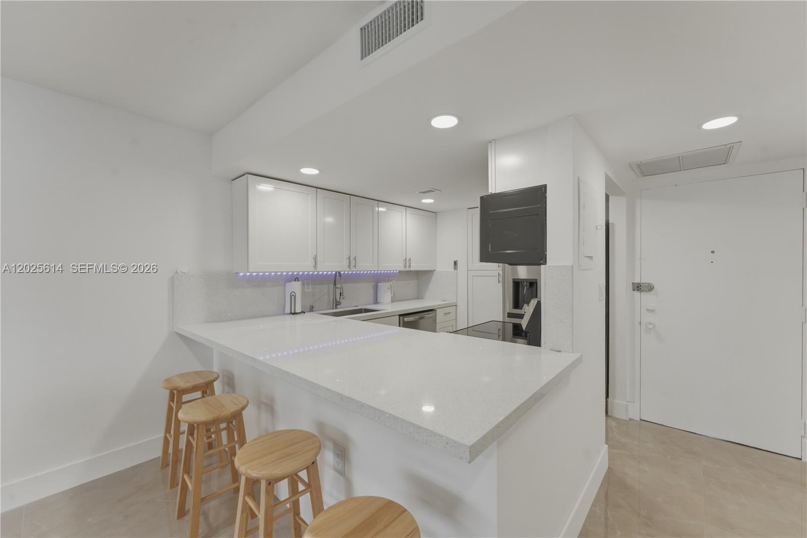 3702 NE 171st St 17
