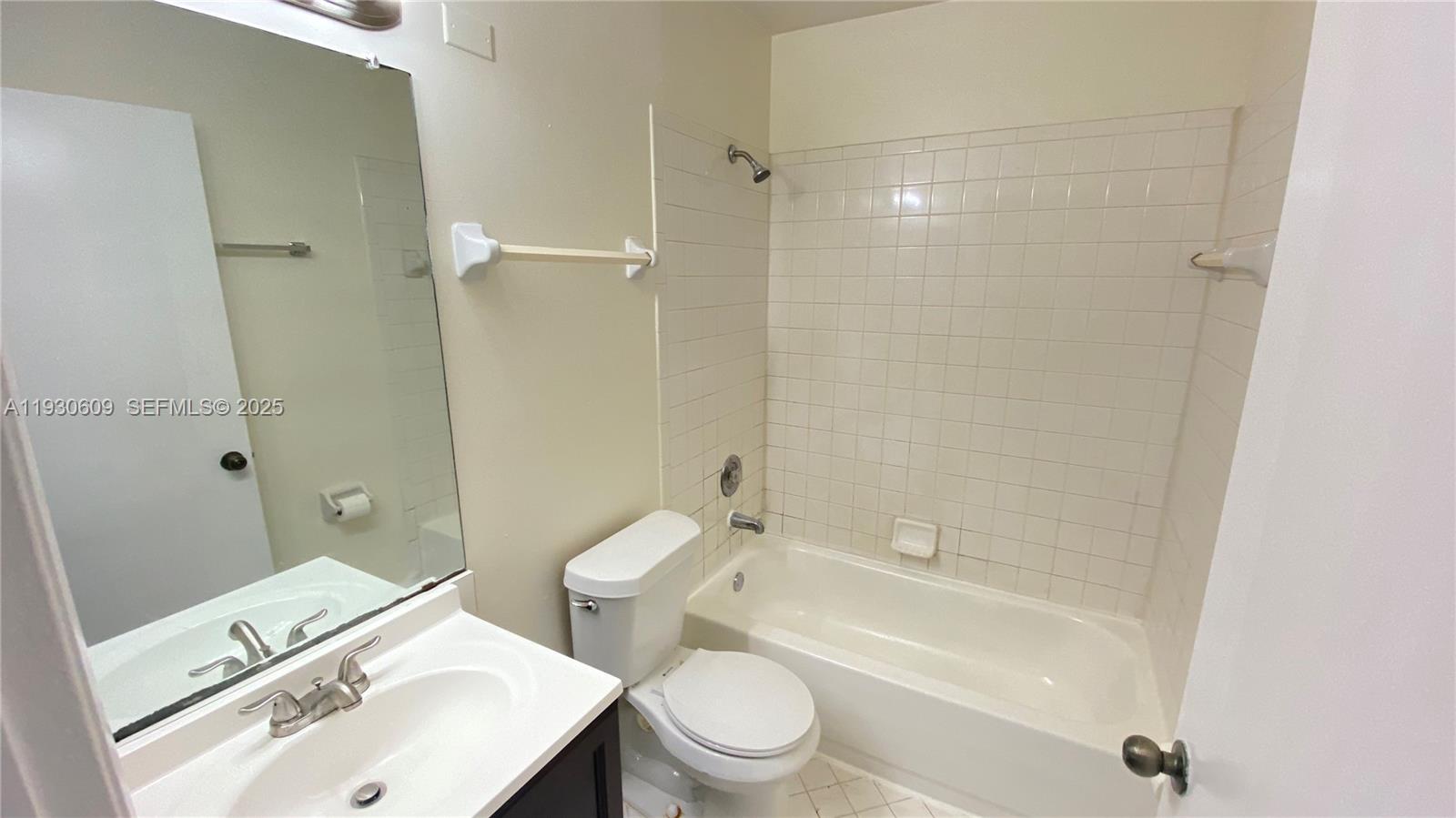 SUMMER LAKE - Residential