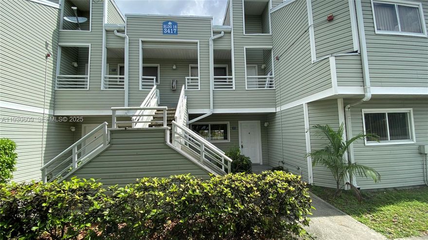 This beautifully maintained 2-bedroom, 2-bath condo offers a stunning lake view and is just 5 miles from the beach, with easy access to the Turnpike and I-95. Featuring vaulted ceilings, an in-unit washer/dryer, and a pet-friendly, gated community, this condo is perfect for both homeowners and investors. Enjoy great amenities including a pool, gym, spa, and a scenic walking trail around the lake. With ample parking and easy approval, this condo offers a prime location for convenient living and renting. Don’t miss out on this fantastic opportunity!----------special assessment of $680.67 monthly ending August 2026----------UNIT RENTED TILL 10/31/2026, PAYS $2,000.00 PER MONTH - 24hs previous notice for tenant to open the door to show