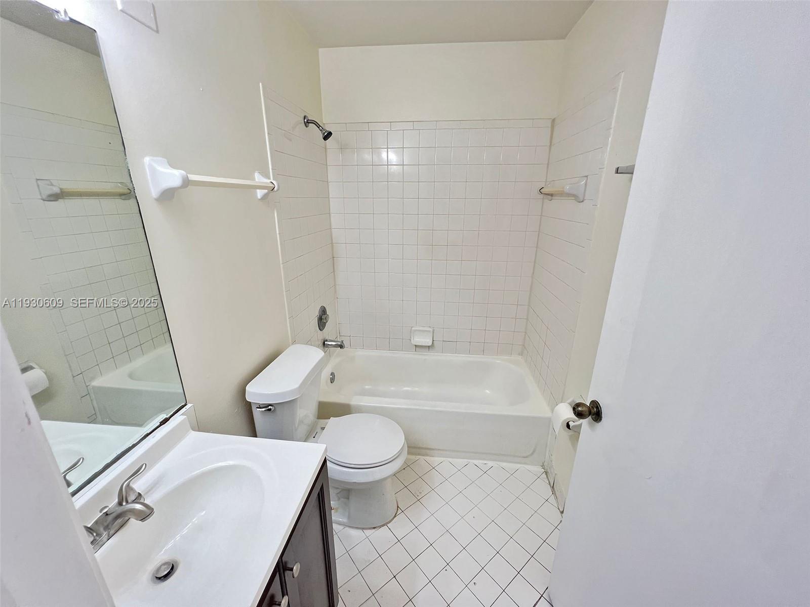 SUMMER LAKE - Residential