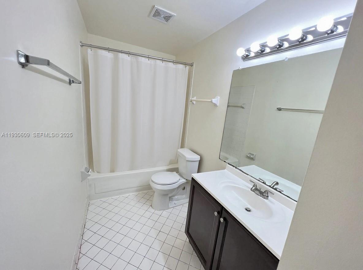 SUMMER LAKE - Residential