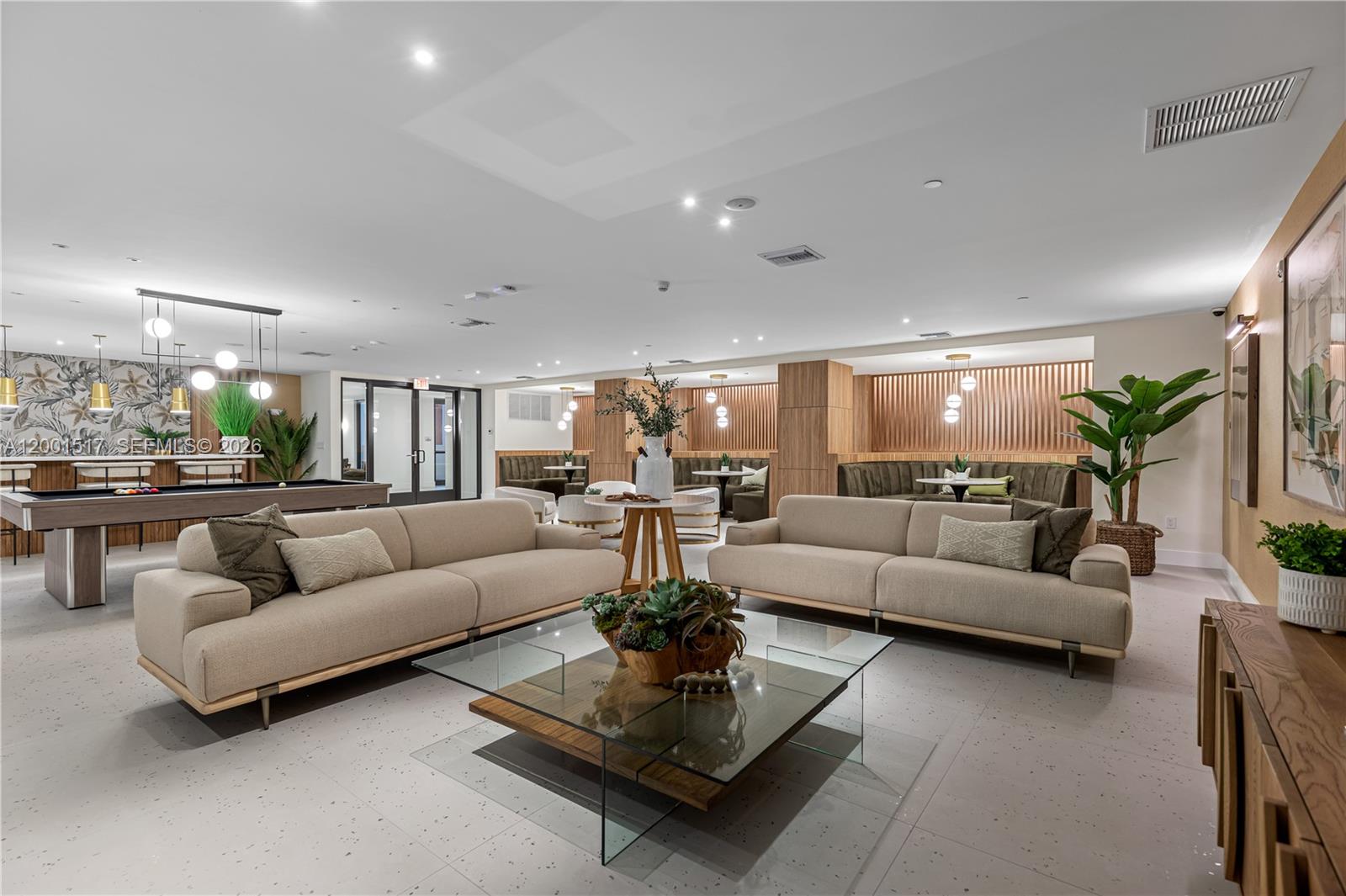 TOWN OF MODELO (DANIA) B- - Residential Lease