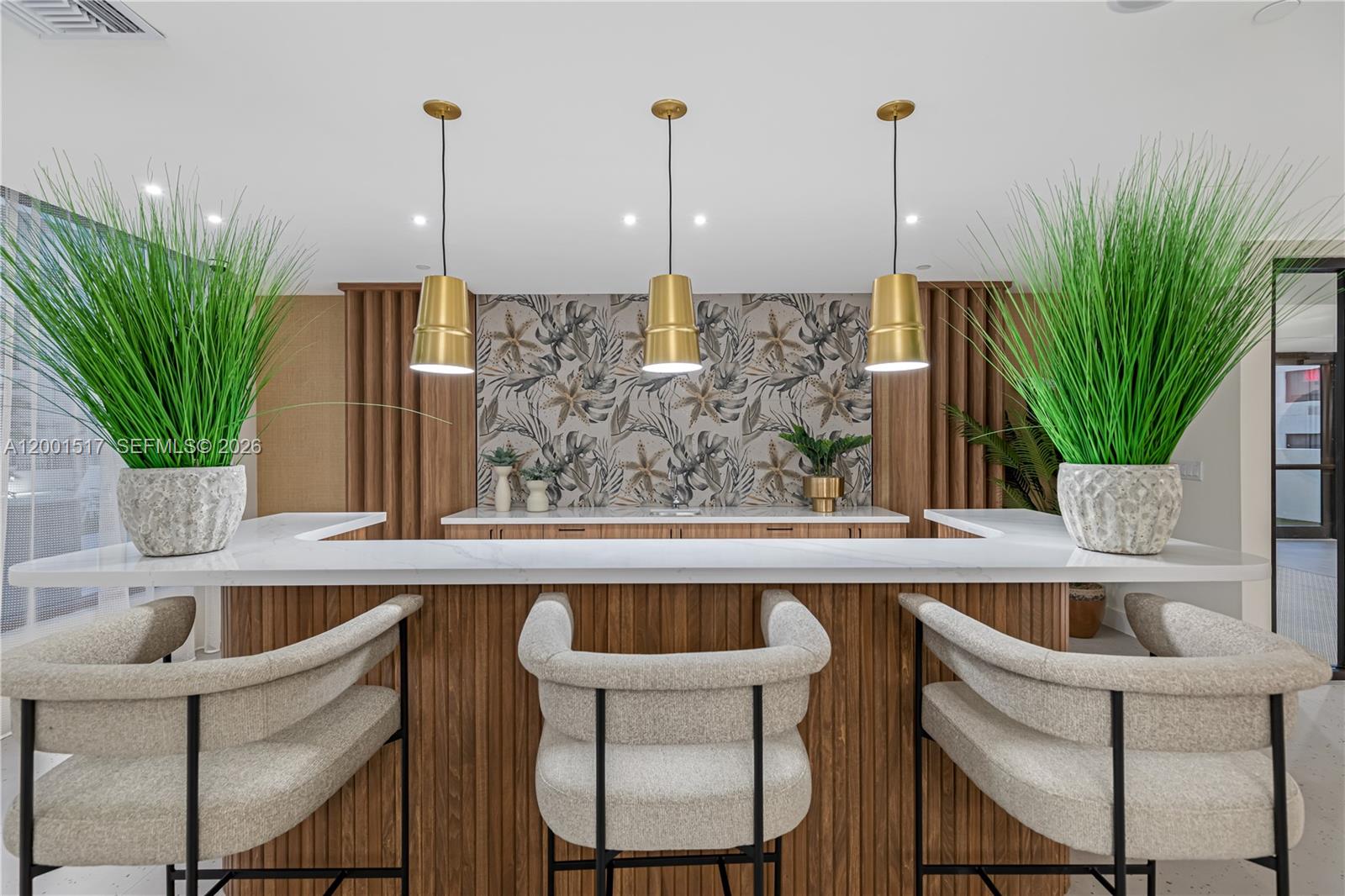 TOWN OF MODELO (DANIA) B- - Residential Lease