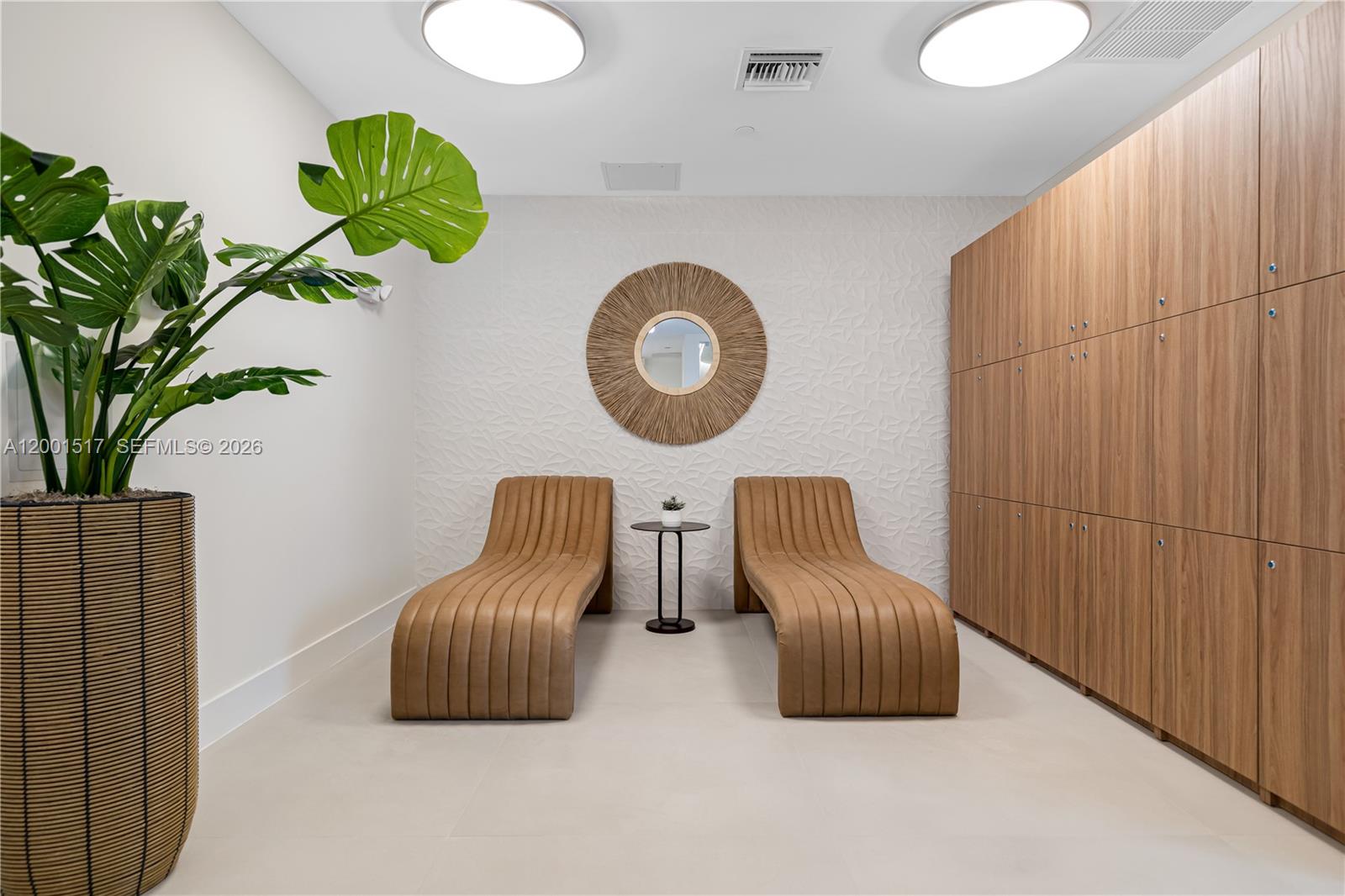 TOWN OF MODELO (DANIA) B- - Residential Lease