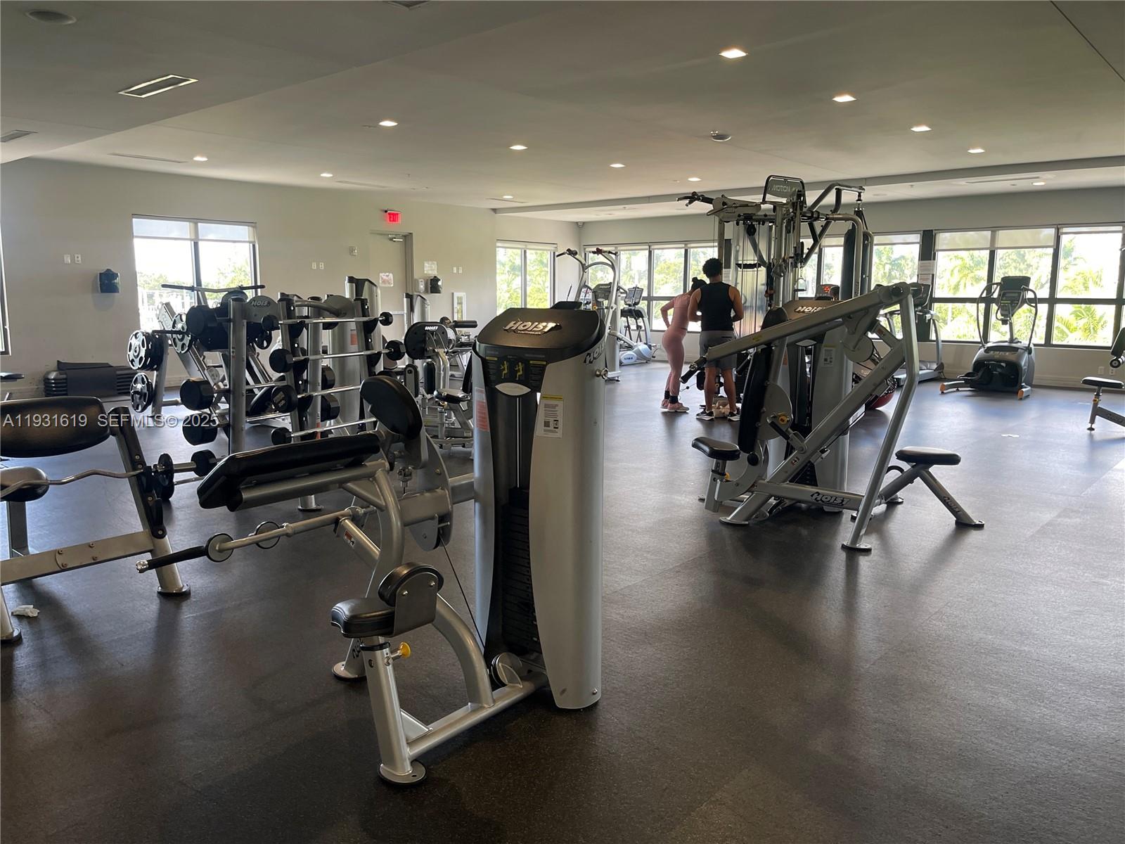 APEX AT PARK CENTRAL COND - Residential Lease