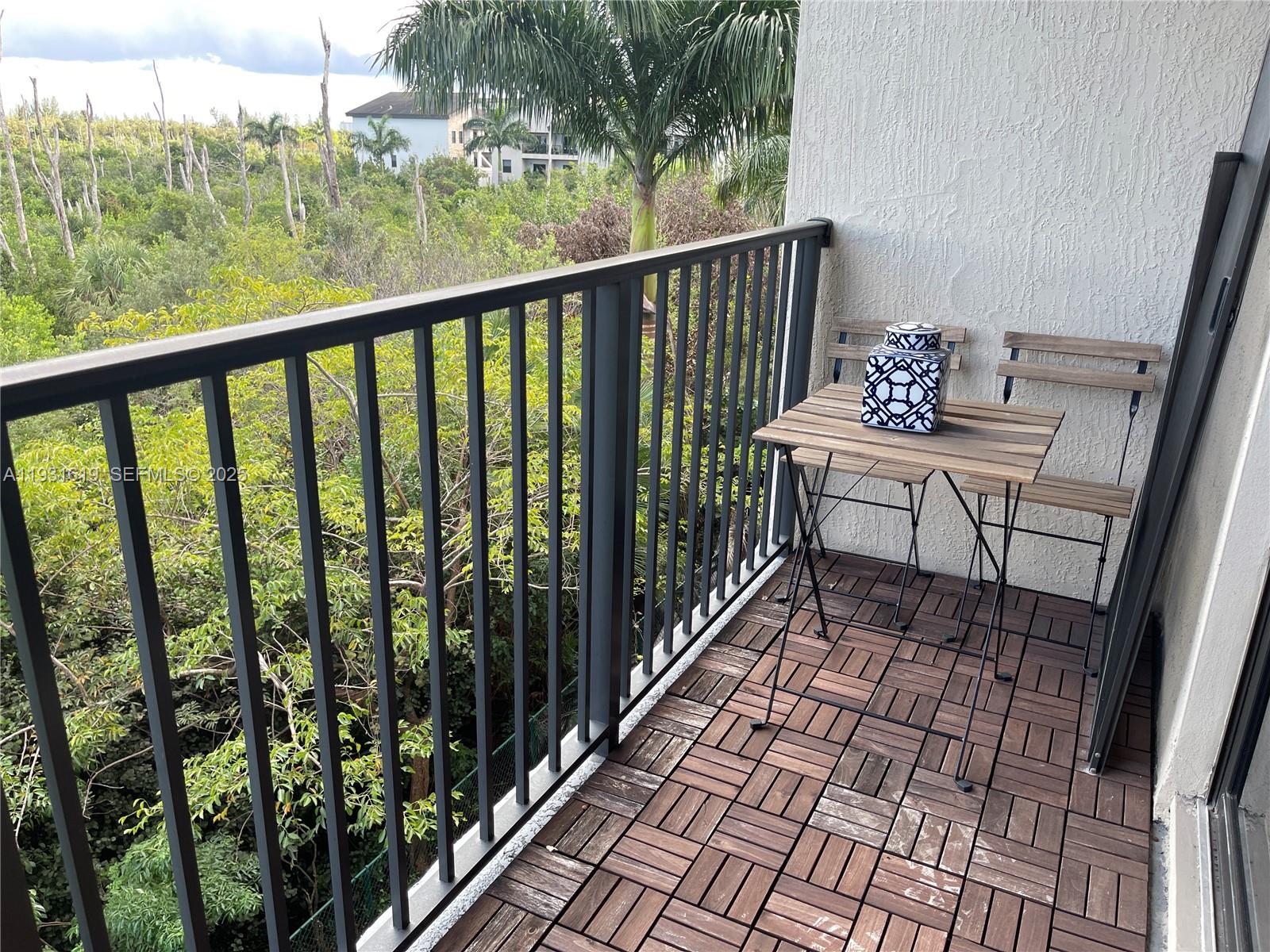 APEX AT PARK CENTRAL COND - Residential Lease