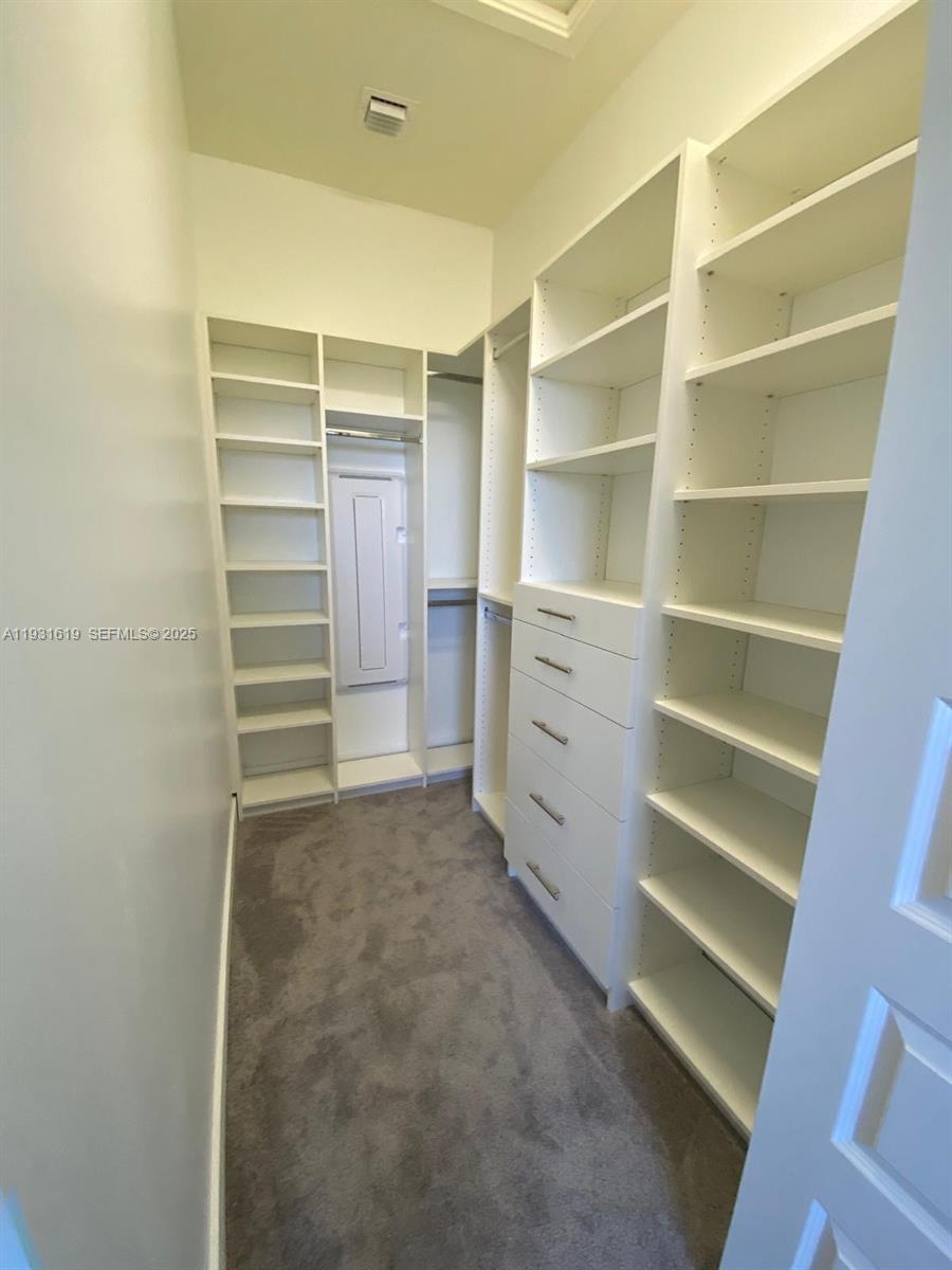 APEX AT PARK CENTRAL COND - Residential Lease