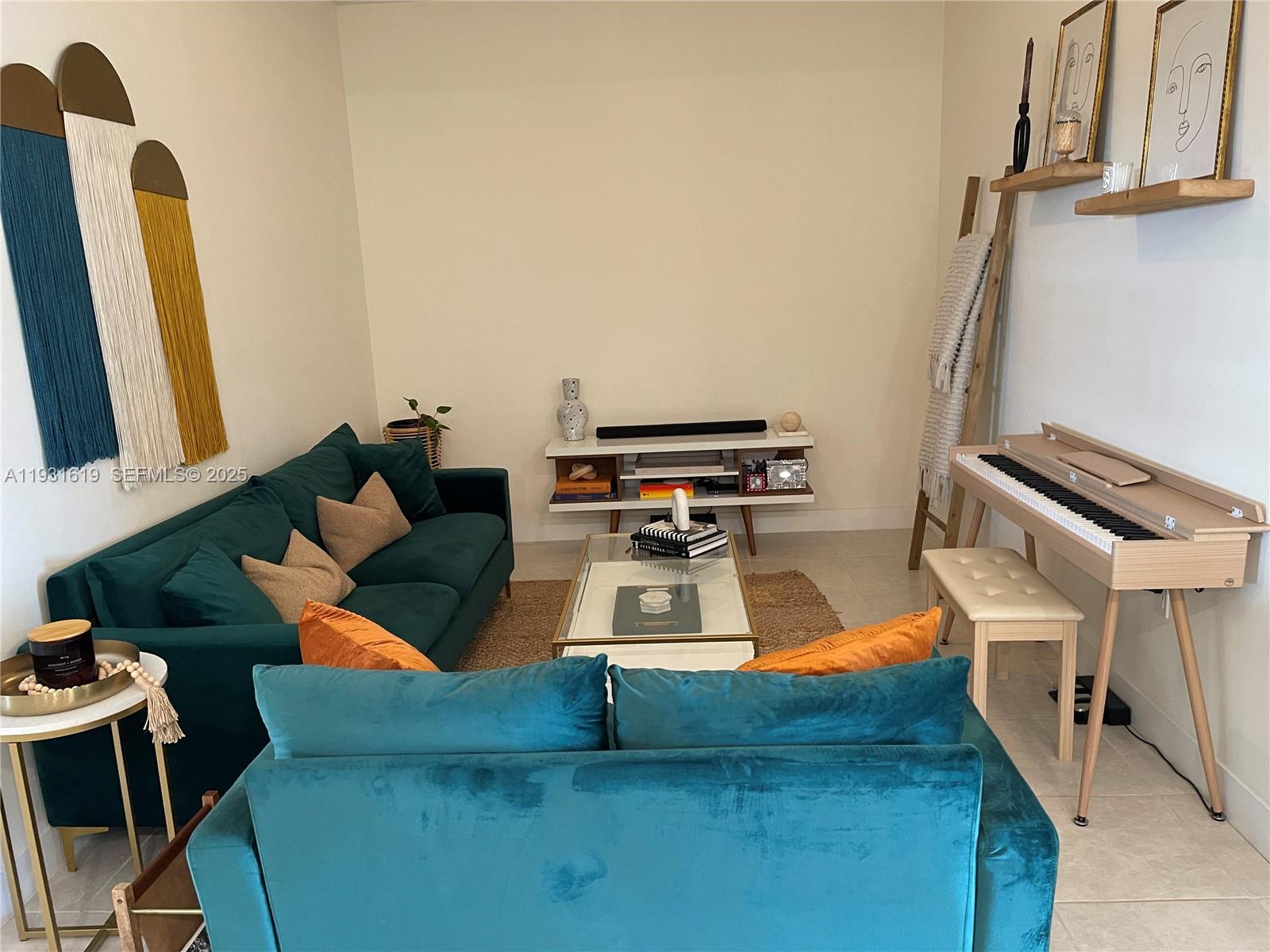 APEX AT PARK CENTRAL COND - Residential Lease