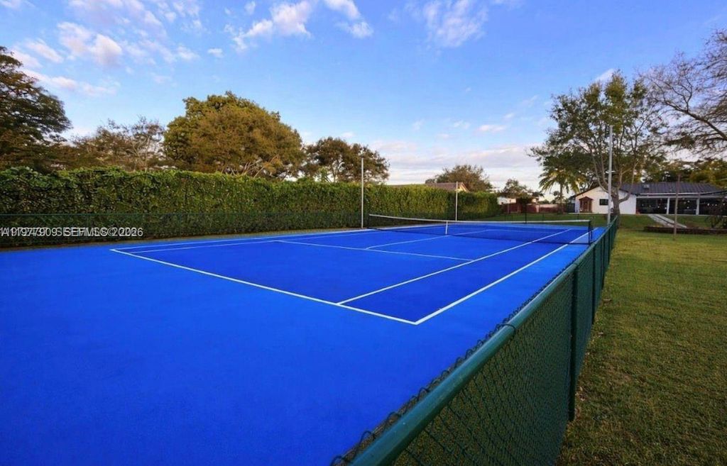 Photo of 11300 NW 5th St #0, Plantation, FL 33325 (MLS # A11977909)