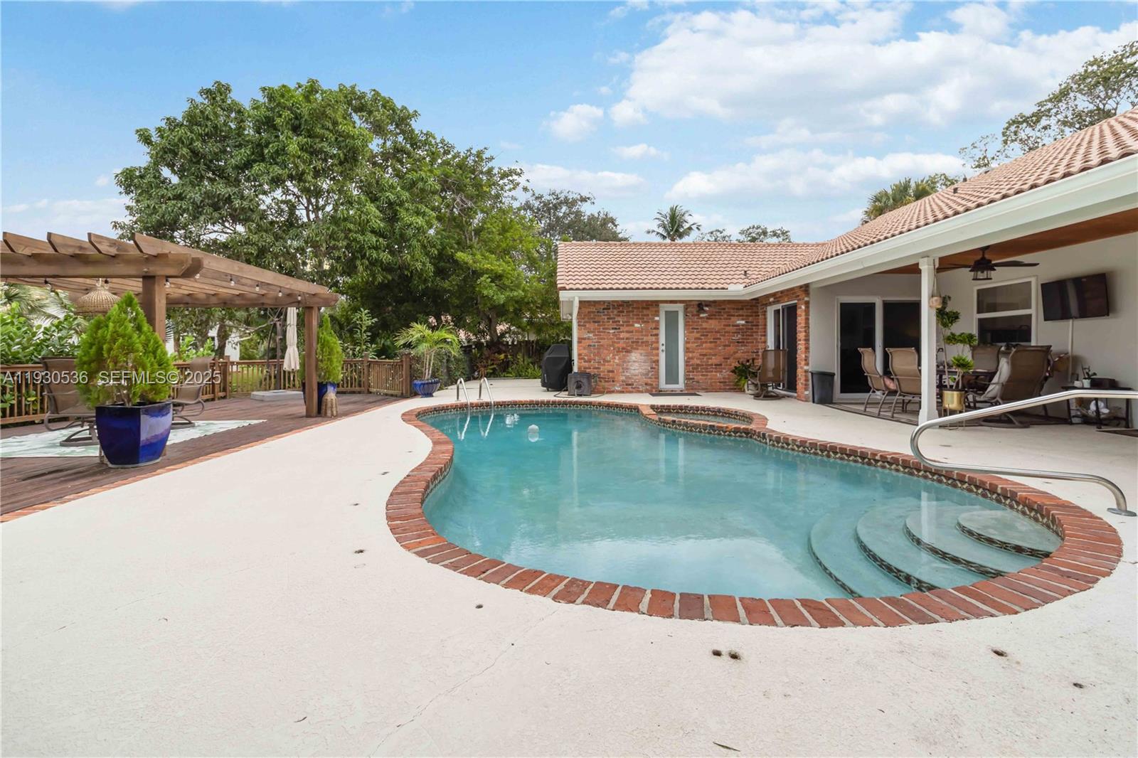 FAIRCREST HEIGHTS - Residential