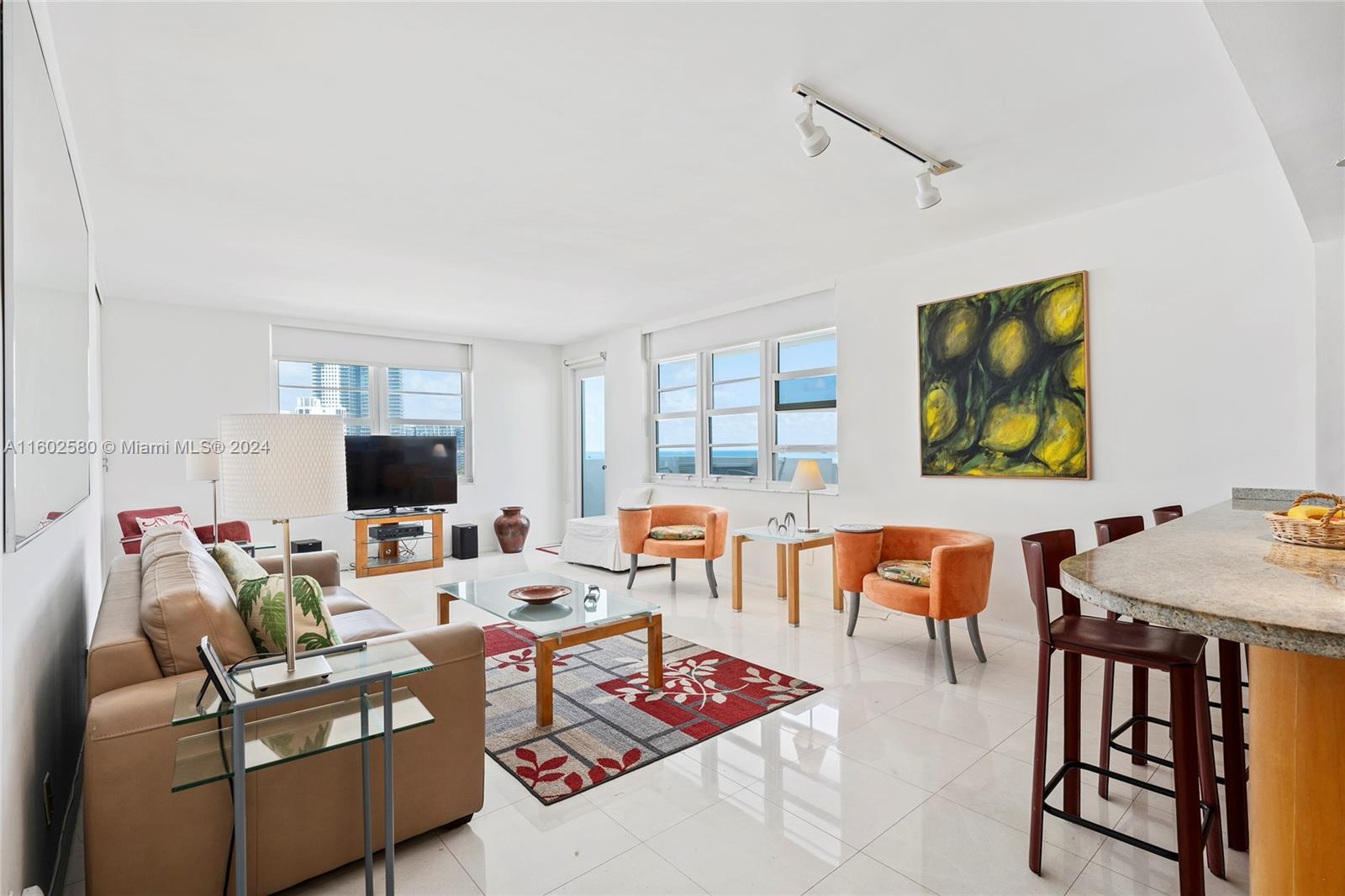 Rental Property at 100 Lincoln Rd 1147B, Miami Beach, Miami-Dade County, Florida - Bedrooms: 1 
Bathrooms: 1  - $5,000 MO.
