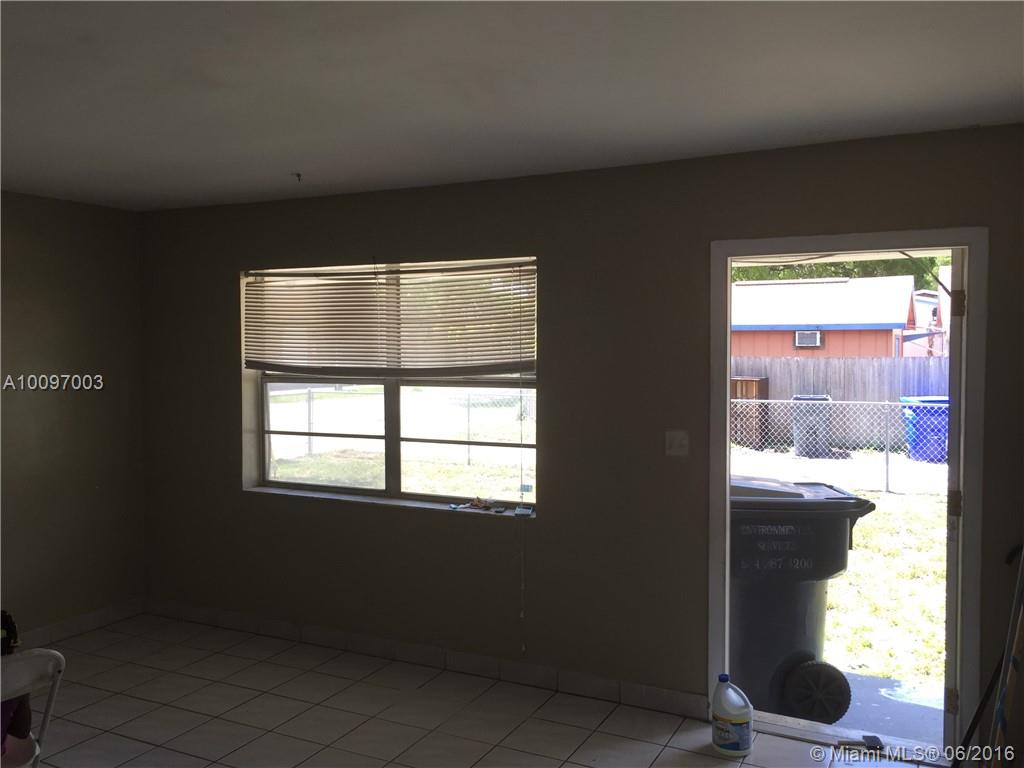 North Hollywood 4-1 B - Residential Lease