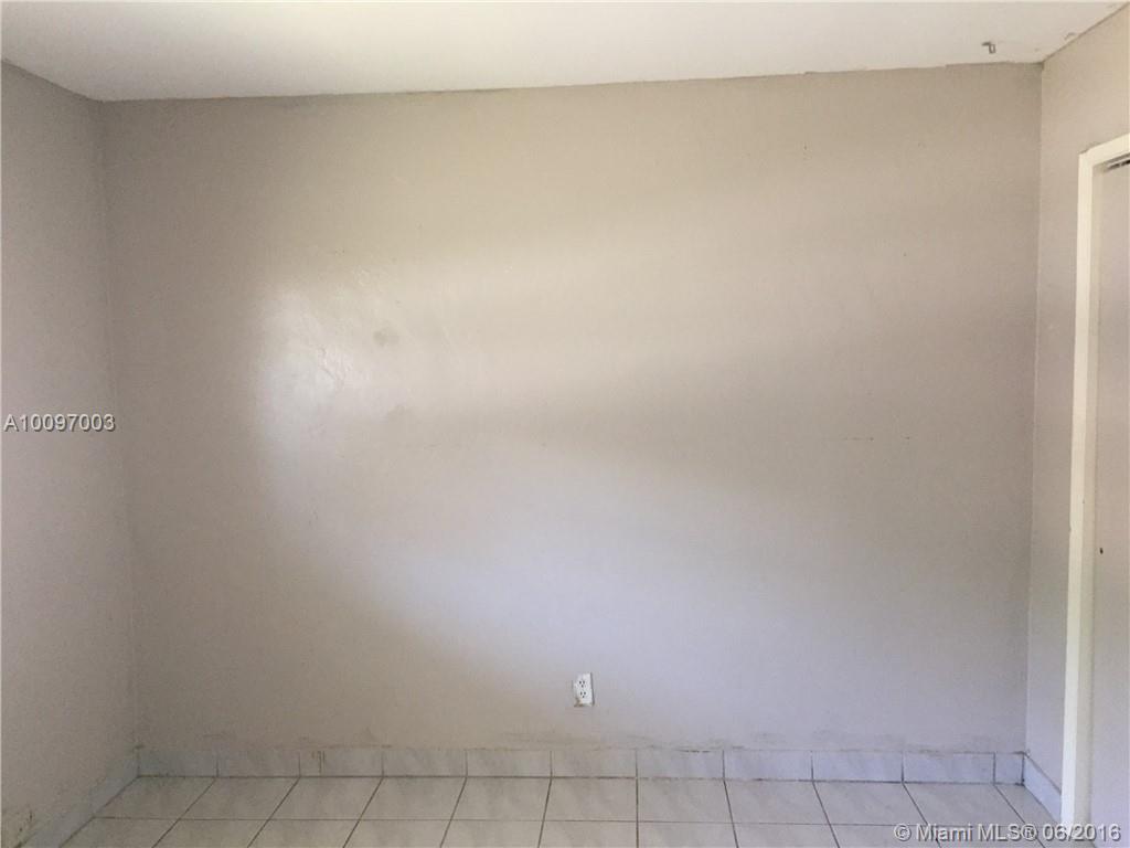 North Hollywood 4-1 B - Residential Lease