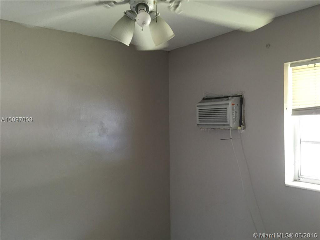 North Hollywood 4-1 B - Residential Lease