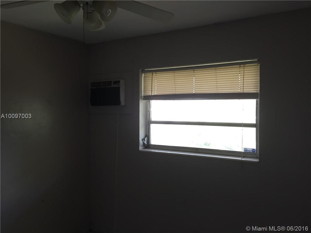 North Hollywood 4-1 B - Residential Lease