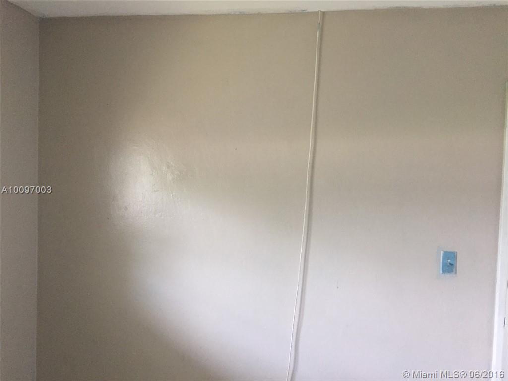 North Hollywood 4-1 B - Residential Lease