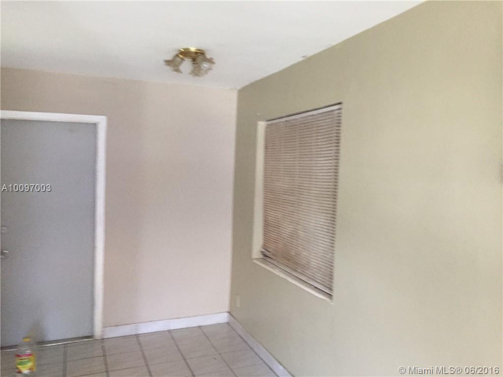 North Hollywood 4-1 B - Residential Lease