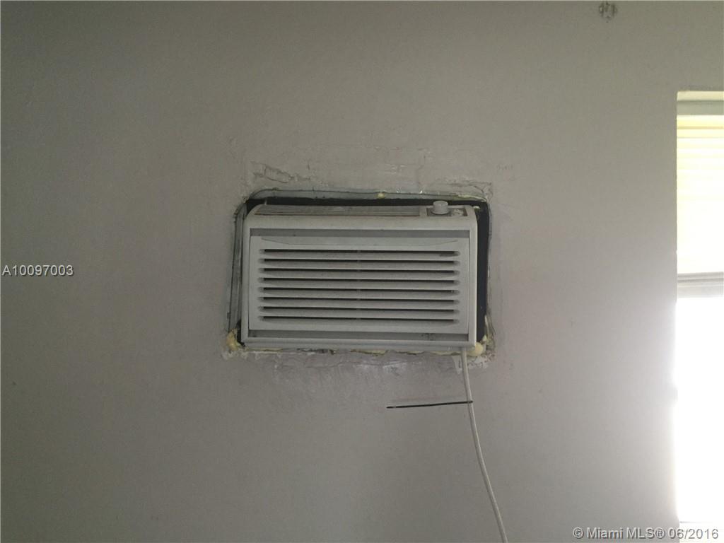 North Hollywood 4-1 B - Residential Lease