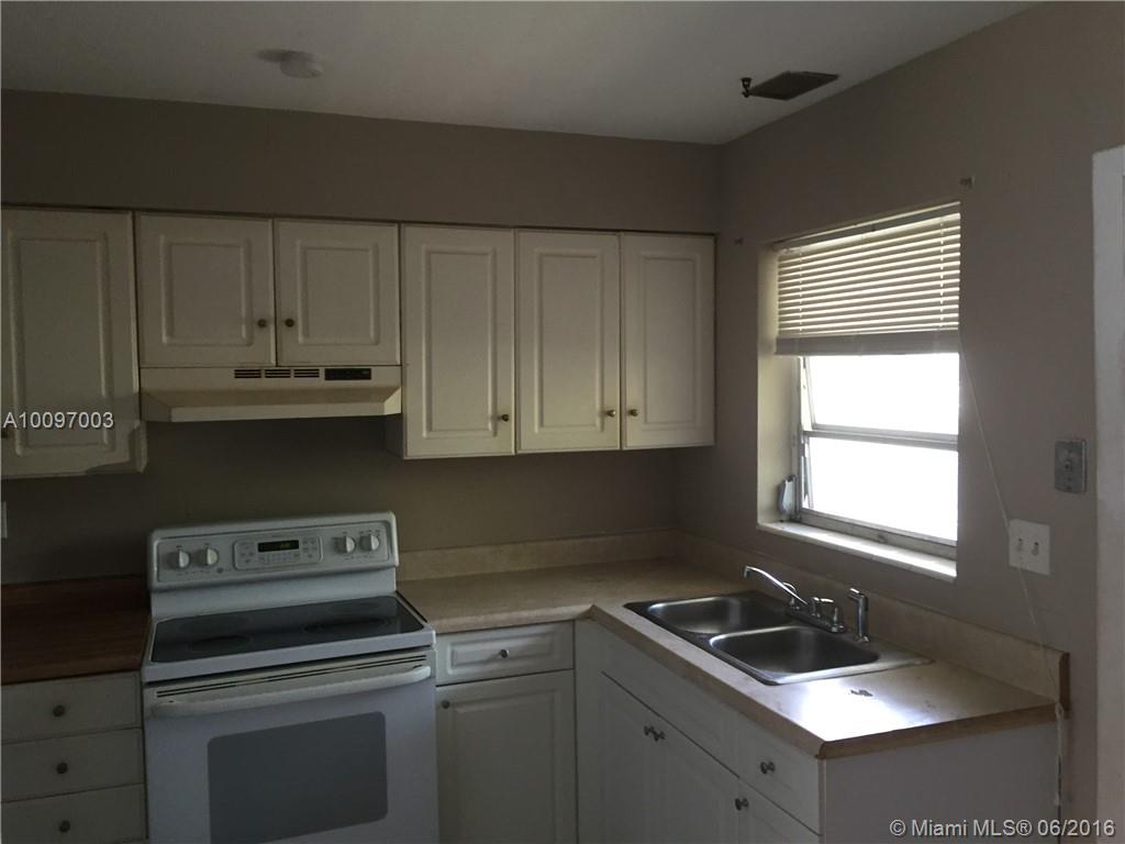 North Hollywood 4-1 B - Residential Lease