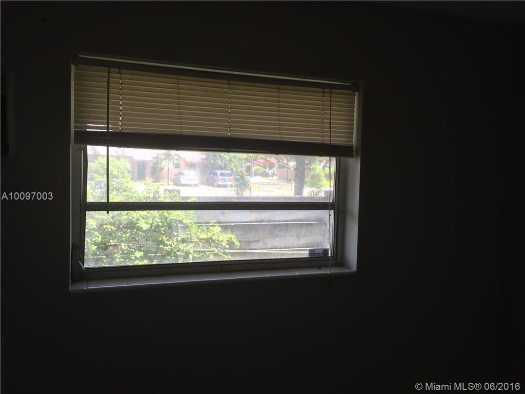 North Hollywood 4-1 B - Residential Lease