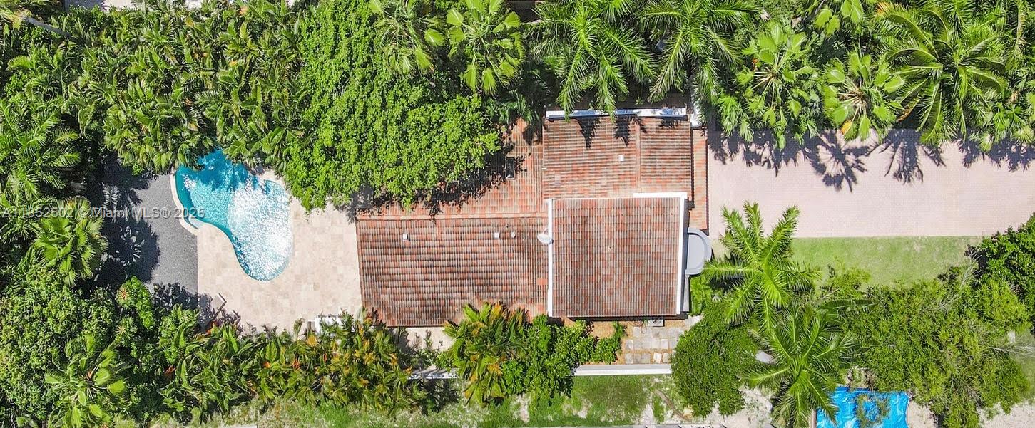 GOLDEN BEACH SEC D - Residential