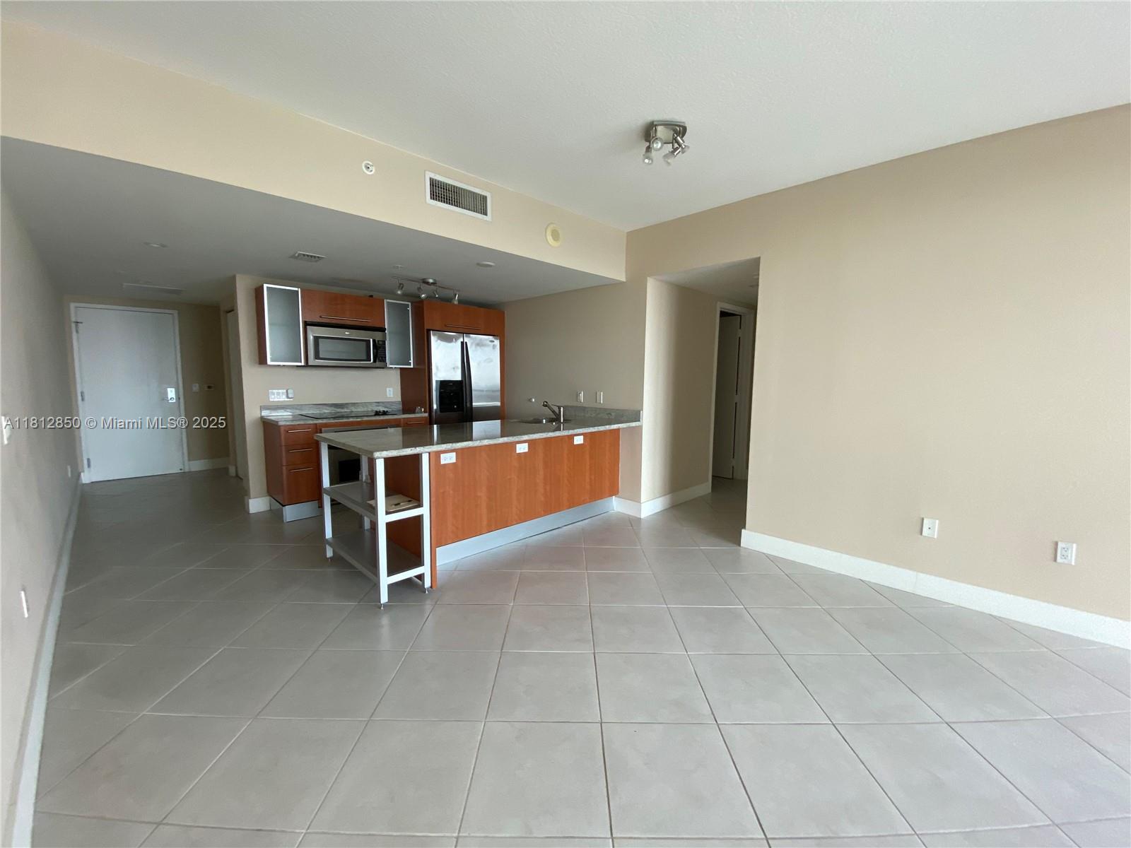 185 Sw 7 St 2904, Miami, Broward County, Florida - 1 Bedrooms  
1 Bathrooms - 
