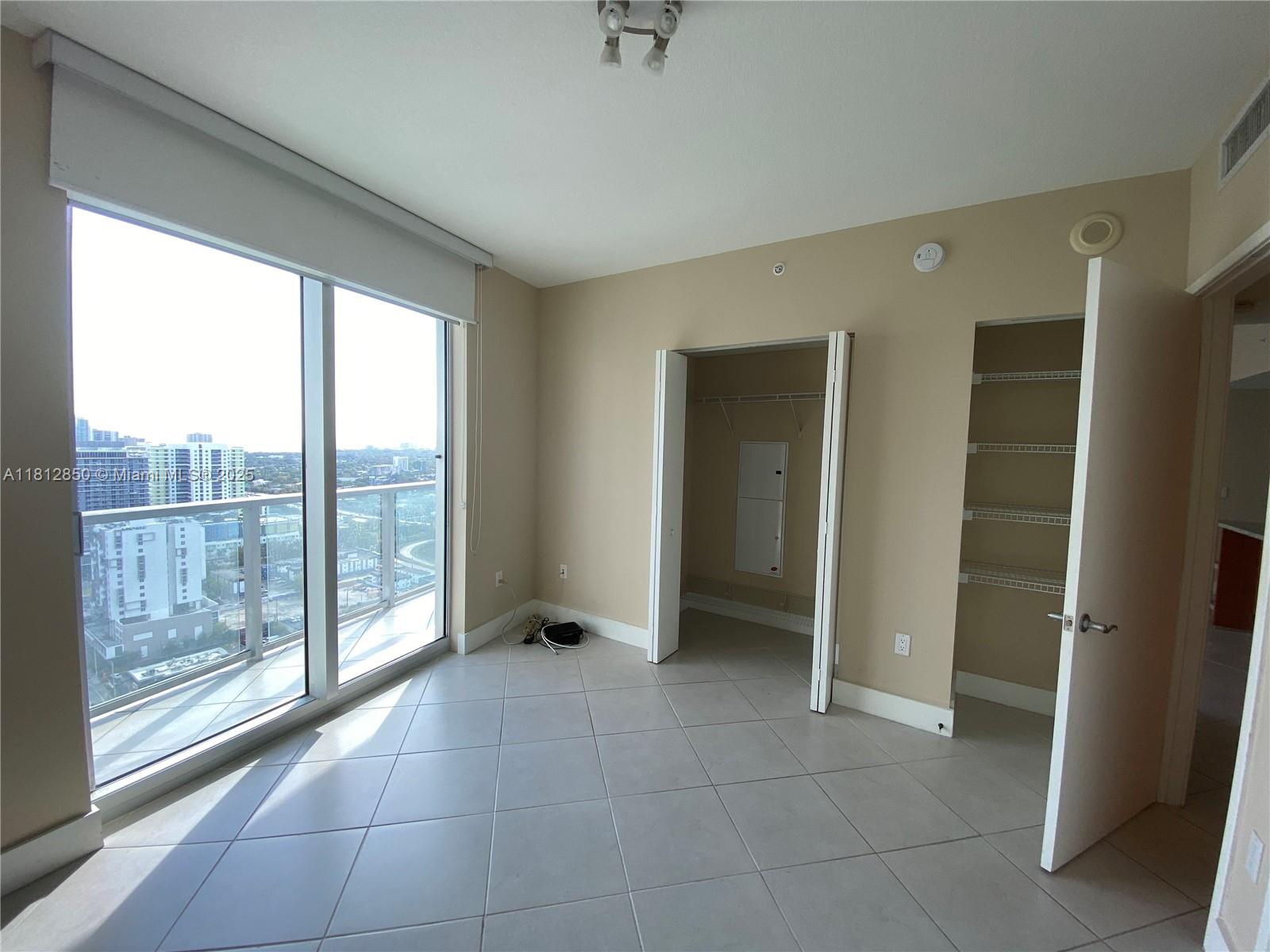 185 SW 7 ST 2904