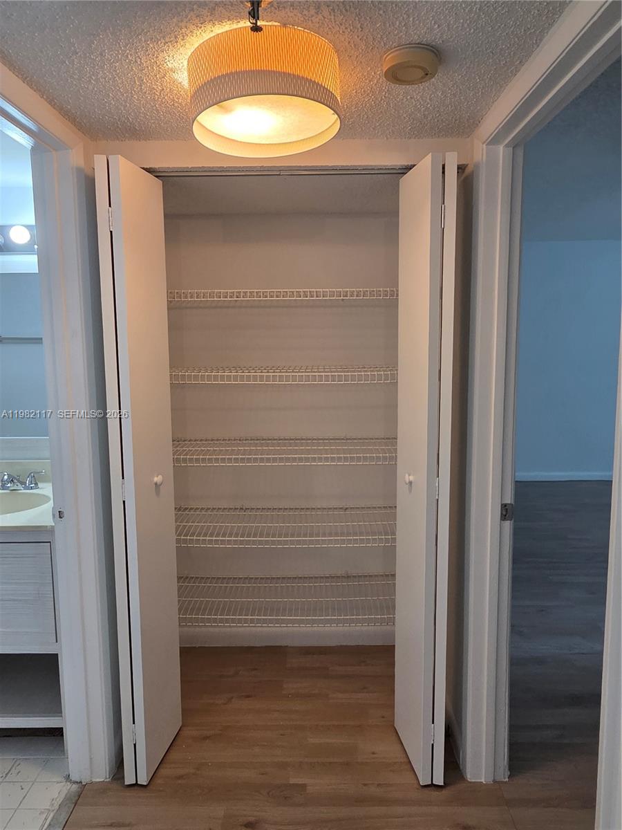 MADISON DOWNTOWN CONDO - Residential Lease