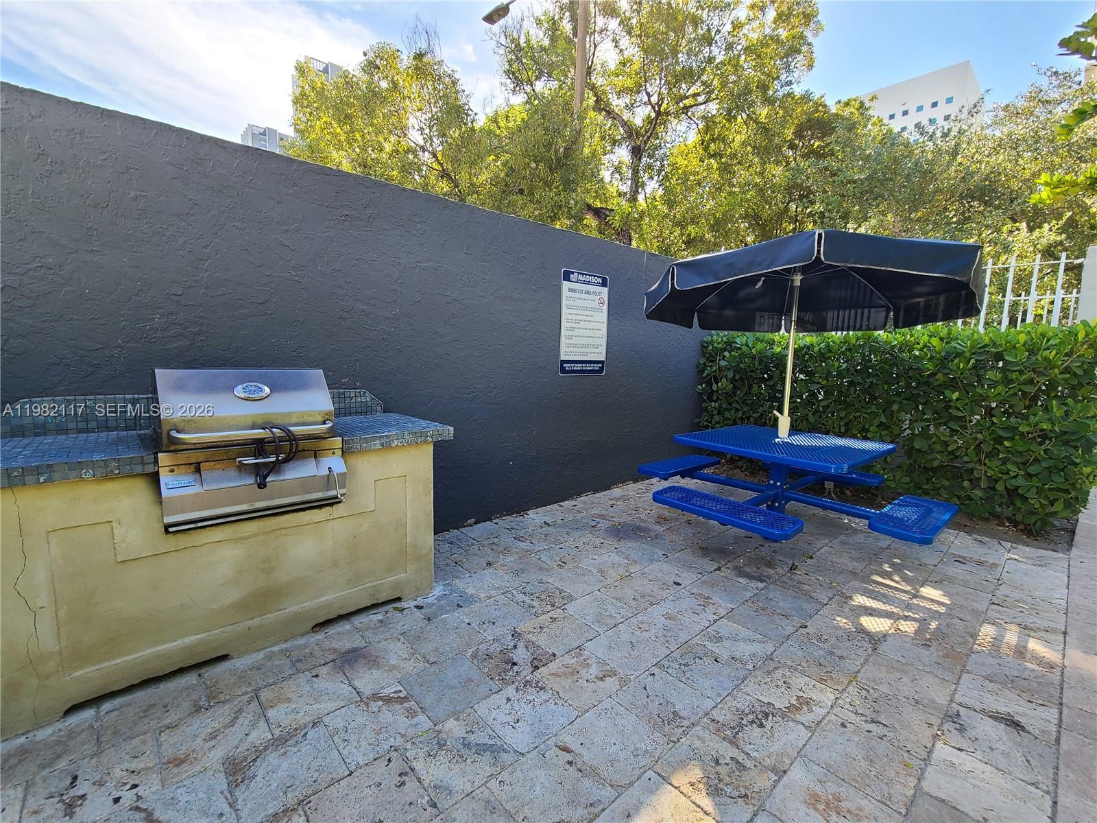 MADISON DOWNTOWN CONDO - Residential Lease