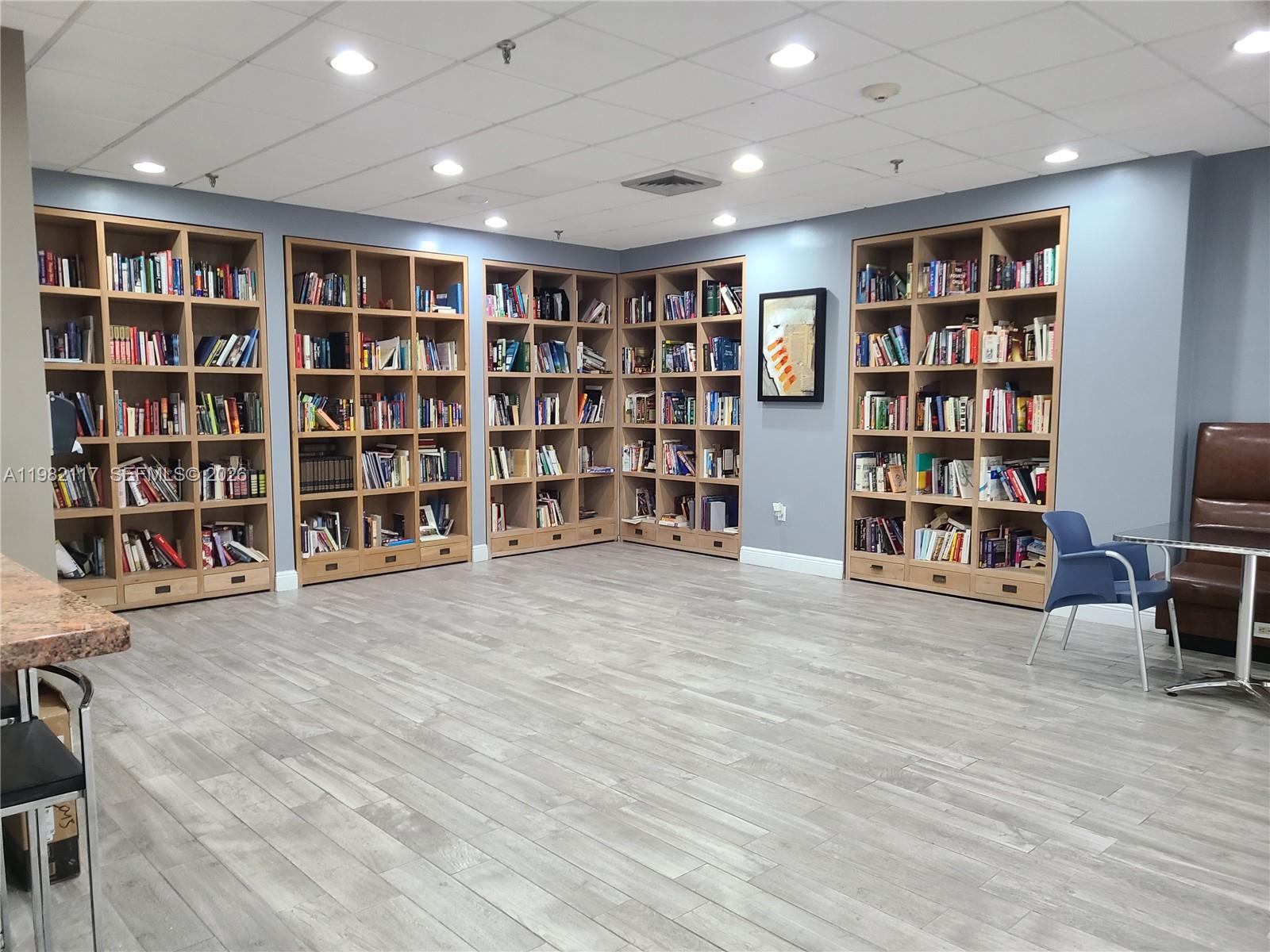 MADISON DOWNTOWN CONDO - Residential Lease