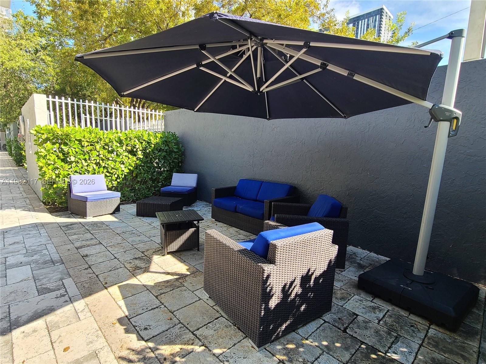 MADISON DOWNTOWN CONDO - Residential Lease