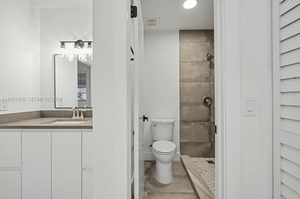 FLAMINGO GARDENS PHASE FO - Residential