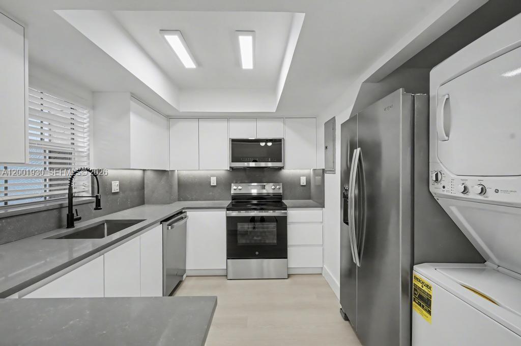 FLAMINGO GARDENS PHASE FO - Residential