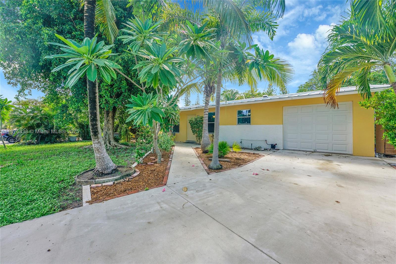 Bring your creative ideas! Nestled in Park Ridge of Deerfield Beach, this single-family home offers a big lot and plenty of potential. The property has a newer roof installed in February 2023, plus an updated electrical panel has a Florida room that can be used as a bedroom. Park Manor is known for its family-friendly atmosphere, featuring quiet streets & a strong sense of community. Residents enjoy the variety of amenities nearby including beach, shops, restaurants, & schools within walking distance, making daily life convenient & enjoyable. This home presents a fantastic opportunity to remodel the interior to buyers personal style. Whether you're a 1st time home buyer or an investor there is so much potential!
FRUIT TREES - 7 - AVOCADO, MANGO, GUANABANA,
GRANGE, COCONUT PALMS