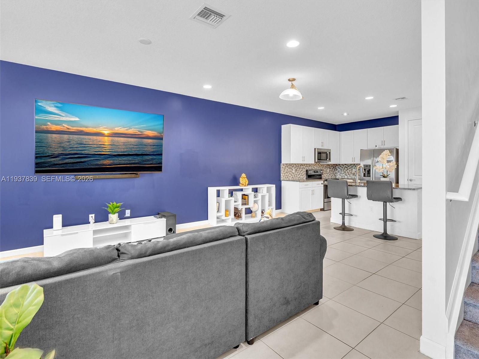 RIVER GARDENS - Residential