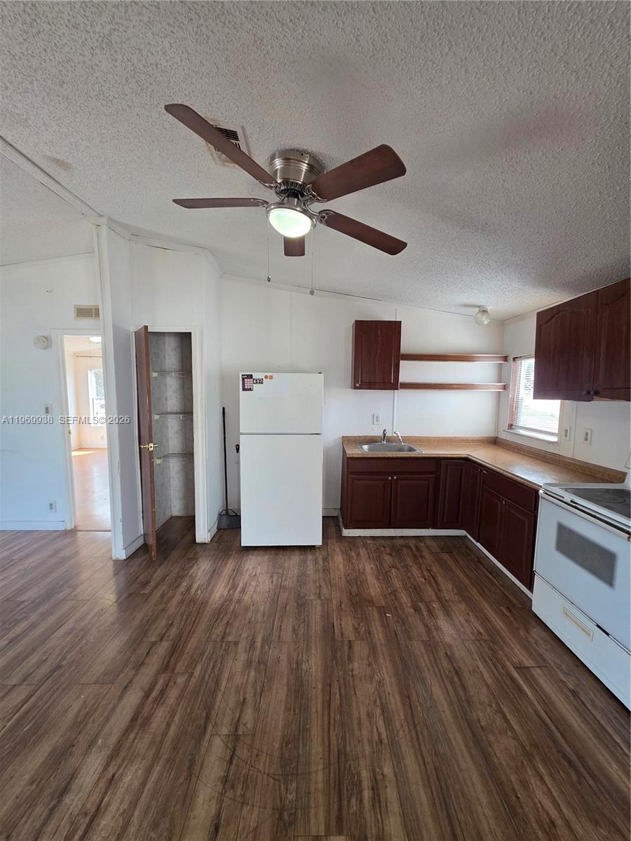 AMERICANA VILLAGE CONDO - Residential