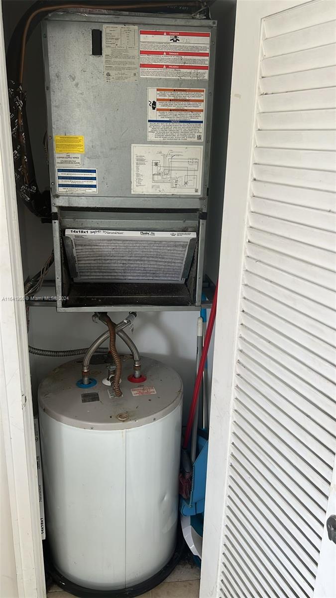 VILLAGE AT DADELAND CONDO - Residential