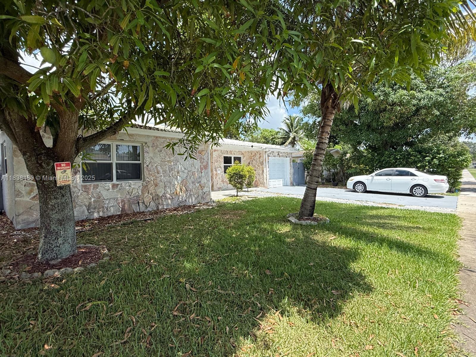 4281 NW 35th Ter