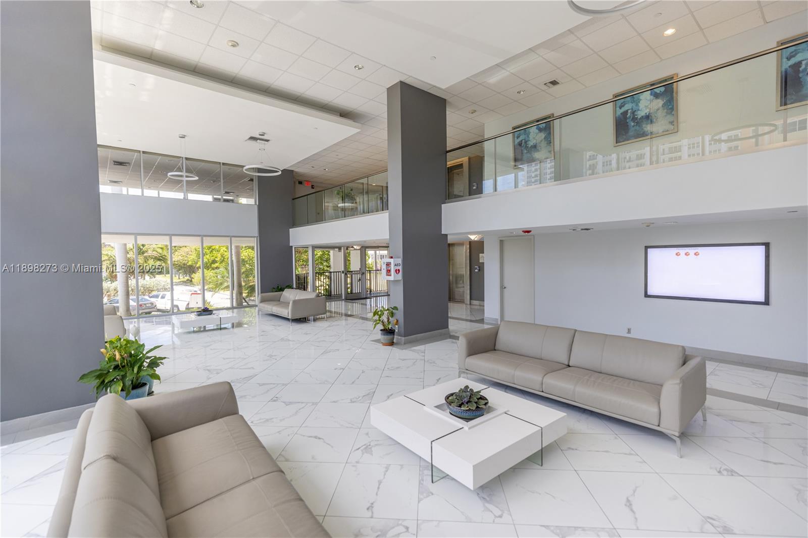 SILVER THATCH ATLANTIC PLZ - Residential Lease