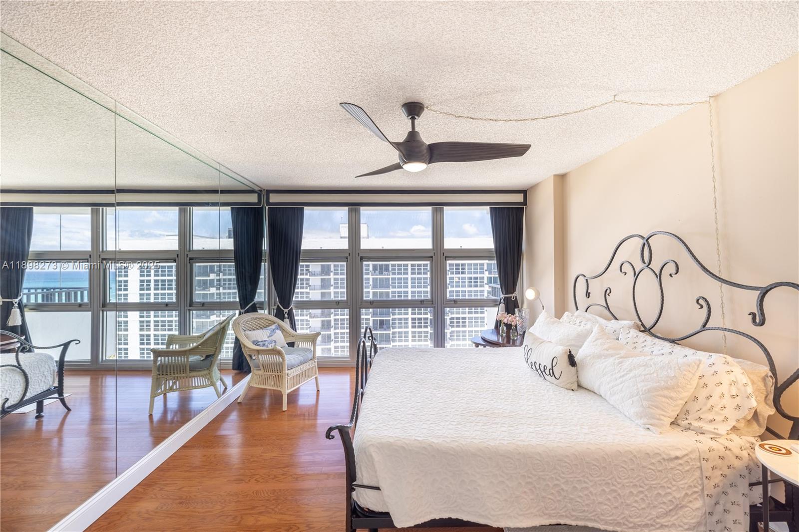 SILVER THATCH ATLANTIC PLZ - Residential Lease