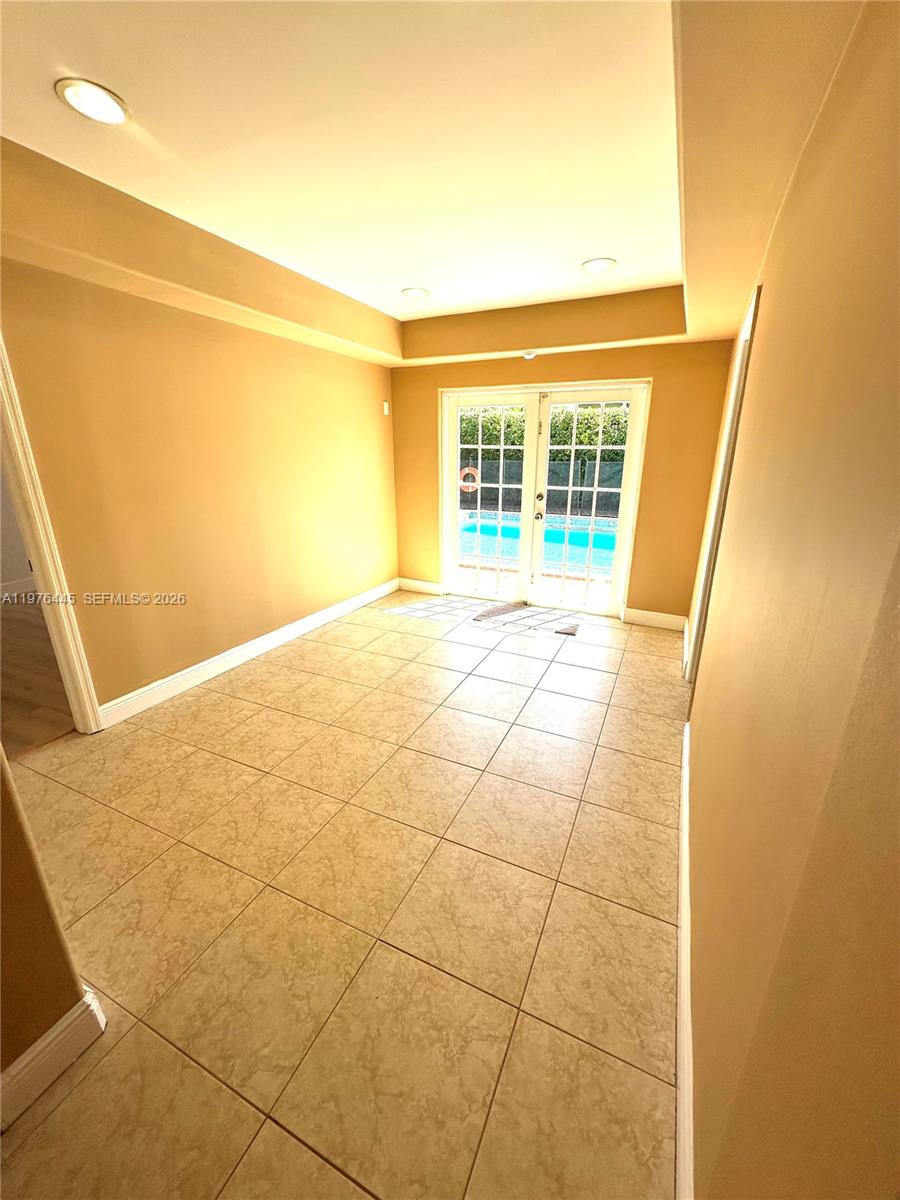 CORAL VILLAS REV - Residential Lease