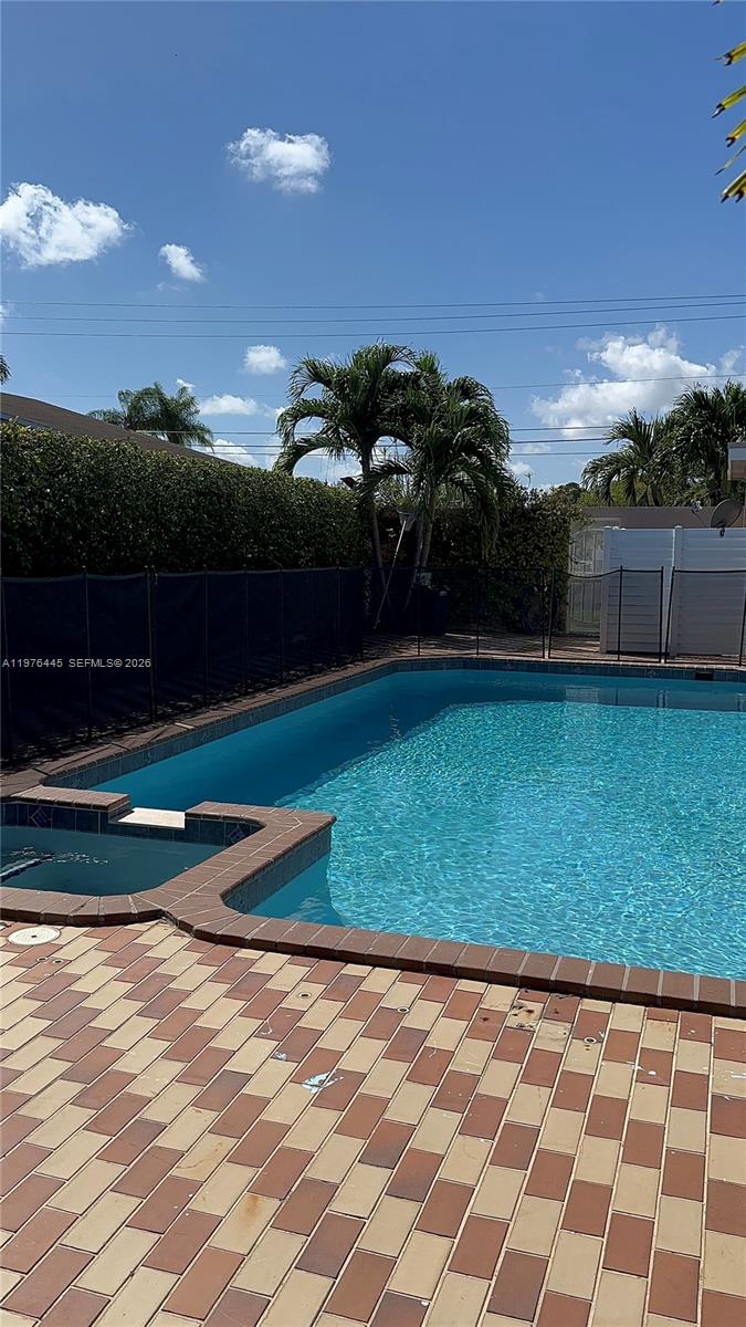 CORAL VILLAS REV - Residential Lease