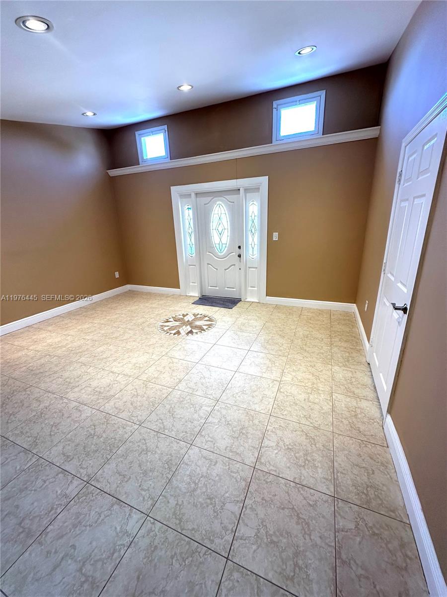 CORAL VILLAS REV - Residential Lease