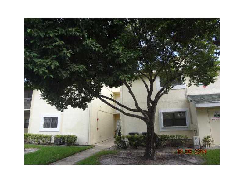 GORGEOUS REMODELED WATERFRONT GEM! TRUE 2 BEDROOM, 2 BATH! OPEN KITCHEN WITH NEW APPLIANCES! LARGE LIVING ROOM! GREAT LAKE VIEW FROM SCREENED PATIO! UNIT FRESHLY PAINTED WITH NEW LIGHT FIXTURES! NEW CARPET IN BEDROOMS!