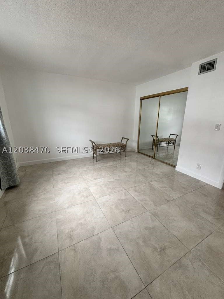 541 Blue Heron Dr 215