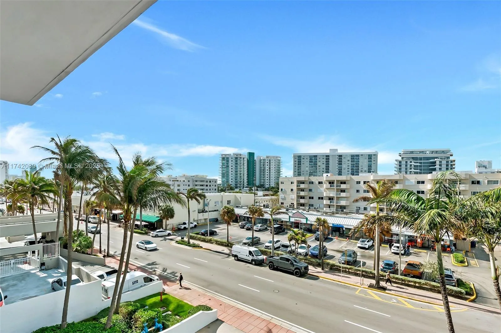 Miami Beach, Florida 33141, United States, 2 Bedrooms Bedrooms, ,2 BathroomsBathrooms,Residential,Active,6890