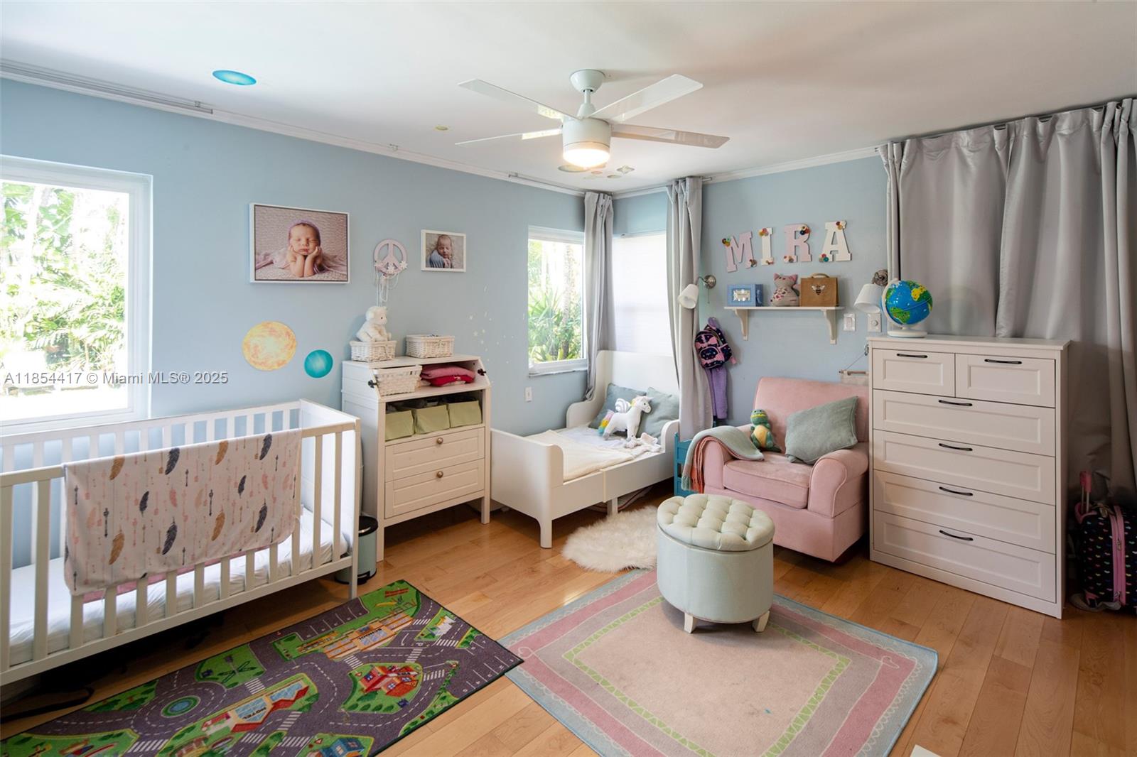 HOLLYWOOD LAKES SECTION - Residential