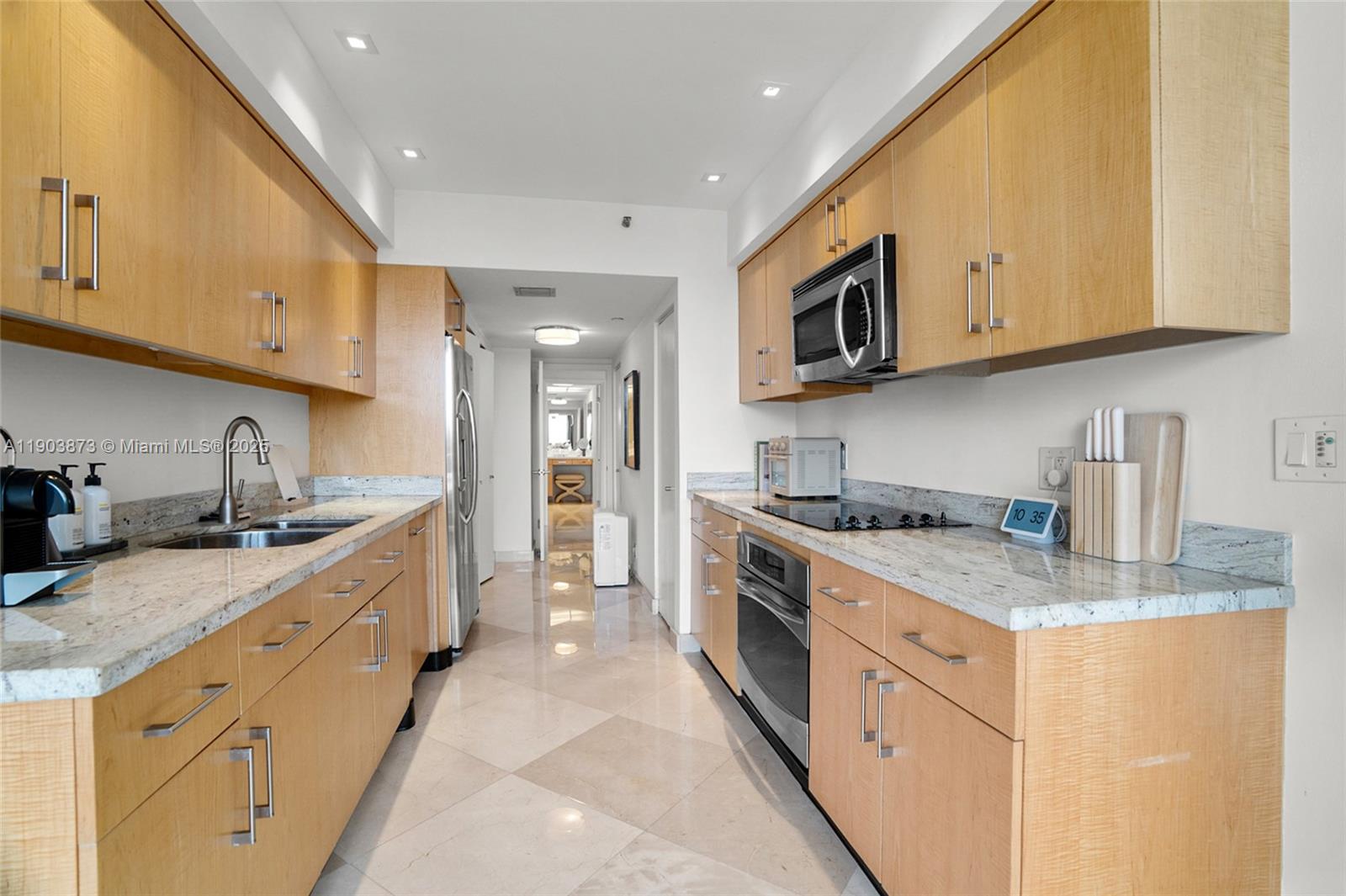 HAMPTONS WEST CONDO - Residential