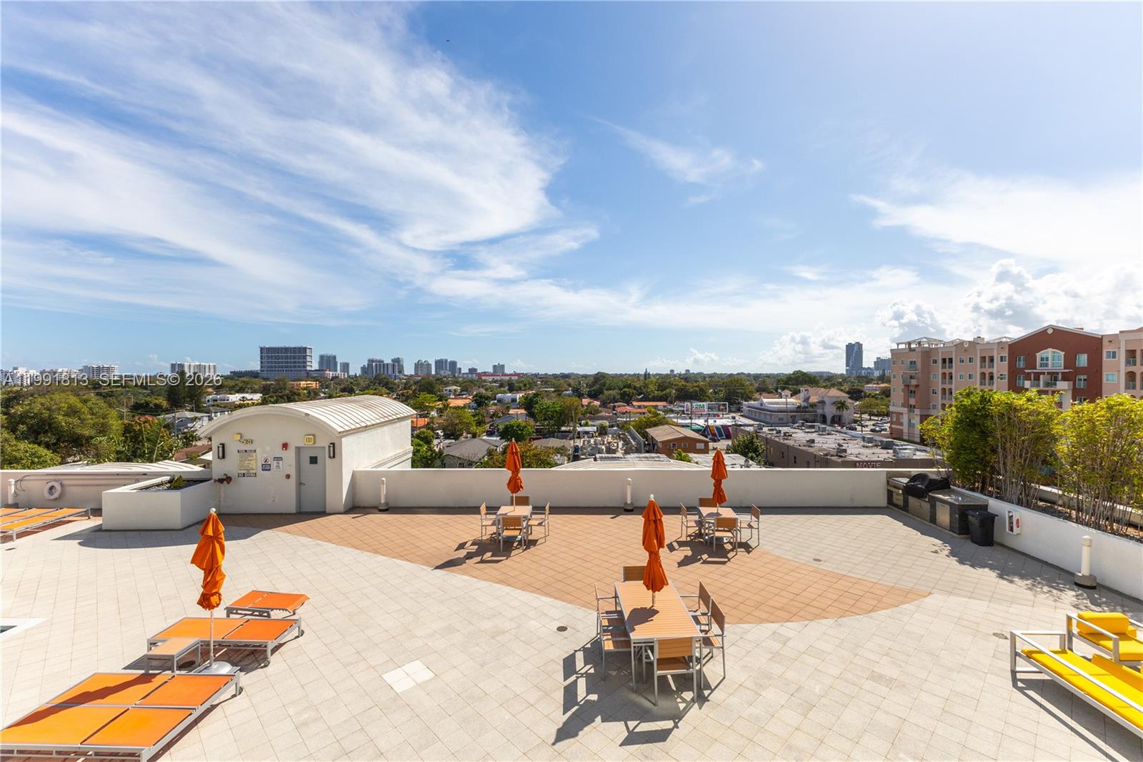 MIDTOWN LOFTS CONDO - Residential Lease